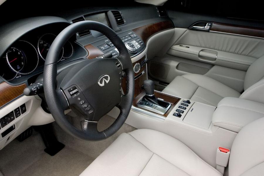  Infiniti M45x 2008 года  (фото 3 из 11)